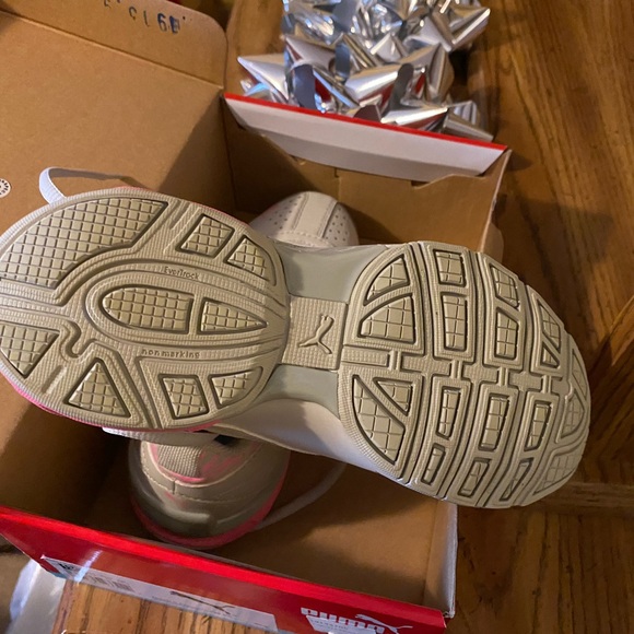 Kids PUMAs BNIB - Picture 3 of 3